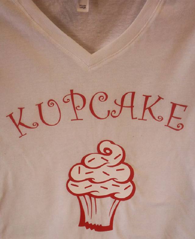 ,Kupcake,clipart,lineart,vector clip art,line art,t-shirt,designs,silk,screen,teeshirts,screen-printing,embroidery,logo,mascot,Created with Cad-Print Designer.
New Cad-Cut Premimum Plus material. ,JMJI Custom Graphics & Design,Davidson,NC,28036